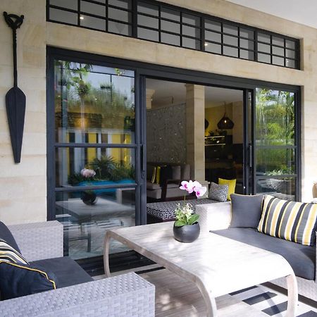 Amanputri Villa Seminyak  Exterior photo