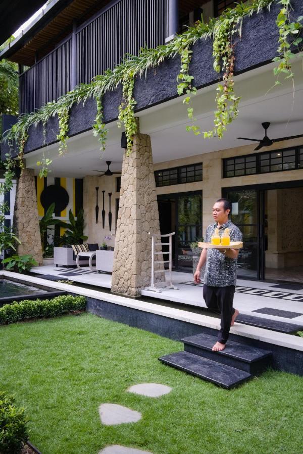 Amanputri Villa Seminyak  Exterior photo